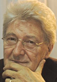 Au Cameroun, au coeur de l'Afrique, naissance d'un haut lieu de grandes rencontres internationales. Interview de Pierre Zumbach, délégué général de PROMOTE.